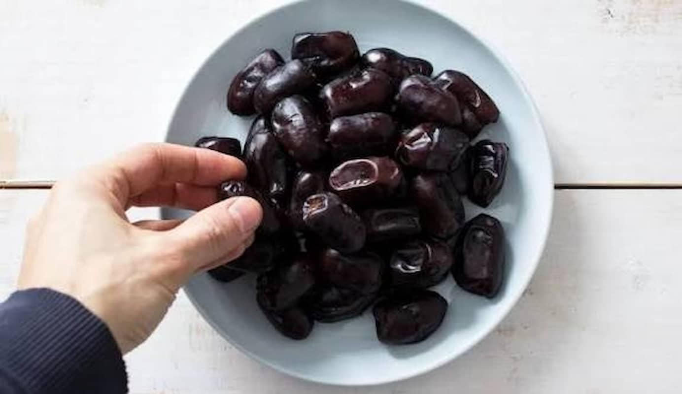 خرما مضافتی نوید ممتاز شیرین برای مصرف روزانه